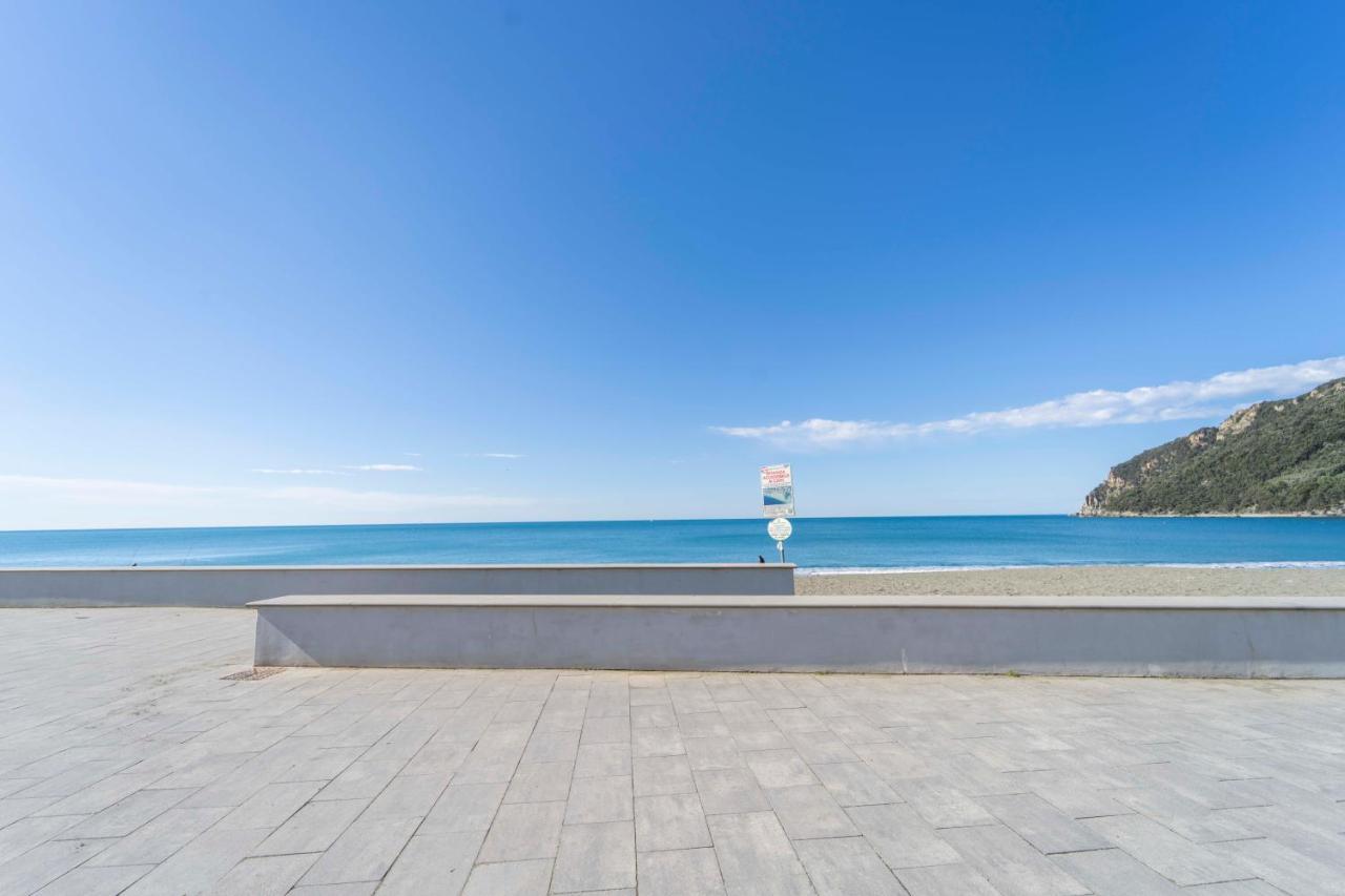 Appartement 105 - La Casa Di Jacopo, Fronte E Vista Mare In Centro A Riva Trigoso, 20 Metri Dalla Spiaggia à Sestri Levante Extérieur photo