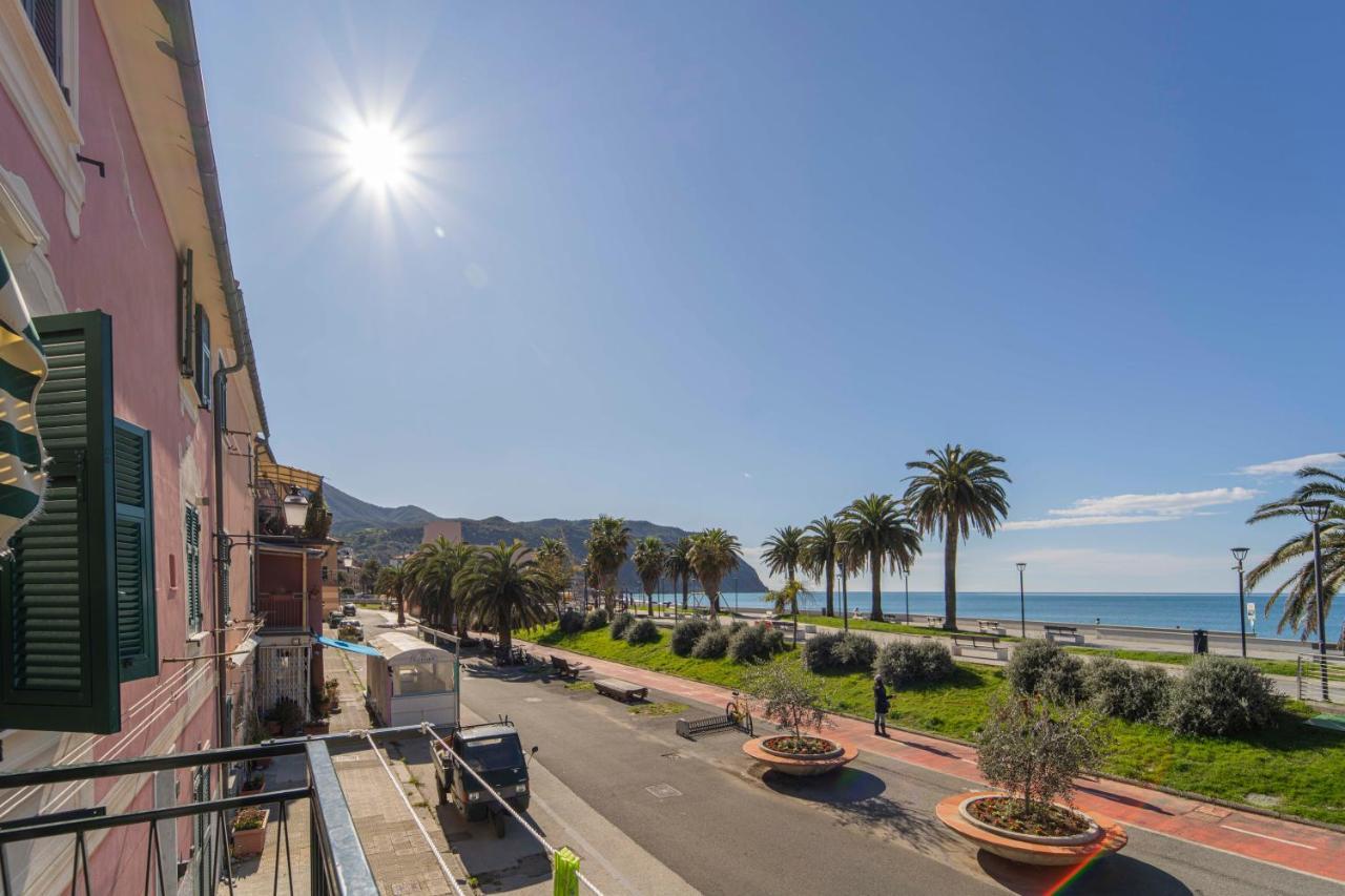 Appartement 105 - La Casa Di Jacopo, Fronte E Vista Mare In Centro A Riva Trigoso, 20 Metri Dalla Spiaggia à Sestri Levante Extérieur photo