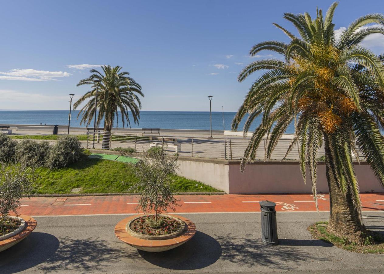 Appartement 105 - La Casa Di Jacopo, Fronte E Vista Mare In Centro A Riva Trigoso, 20 Metri Dalla Spiaggia à Sestri Levante Extérieur photo